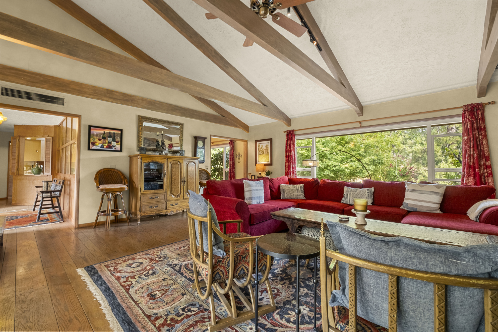 el-dorado-wine-country-home-open-beam-ceiling