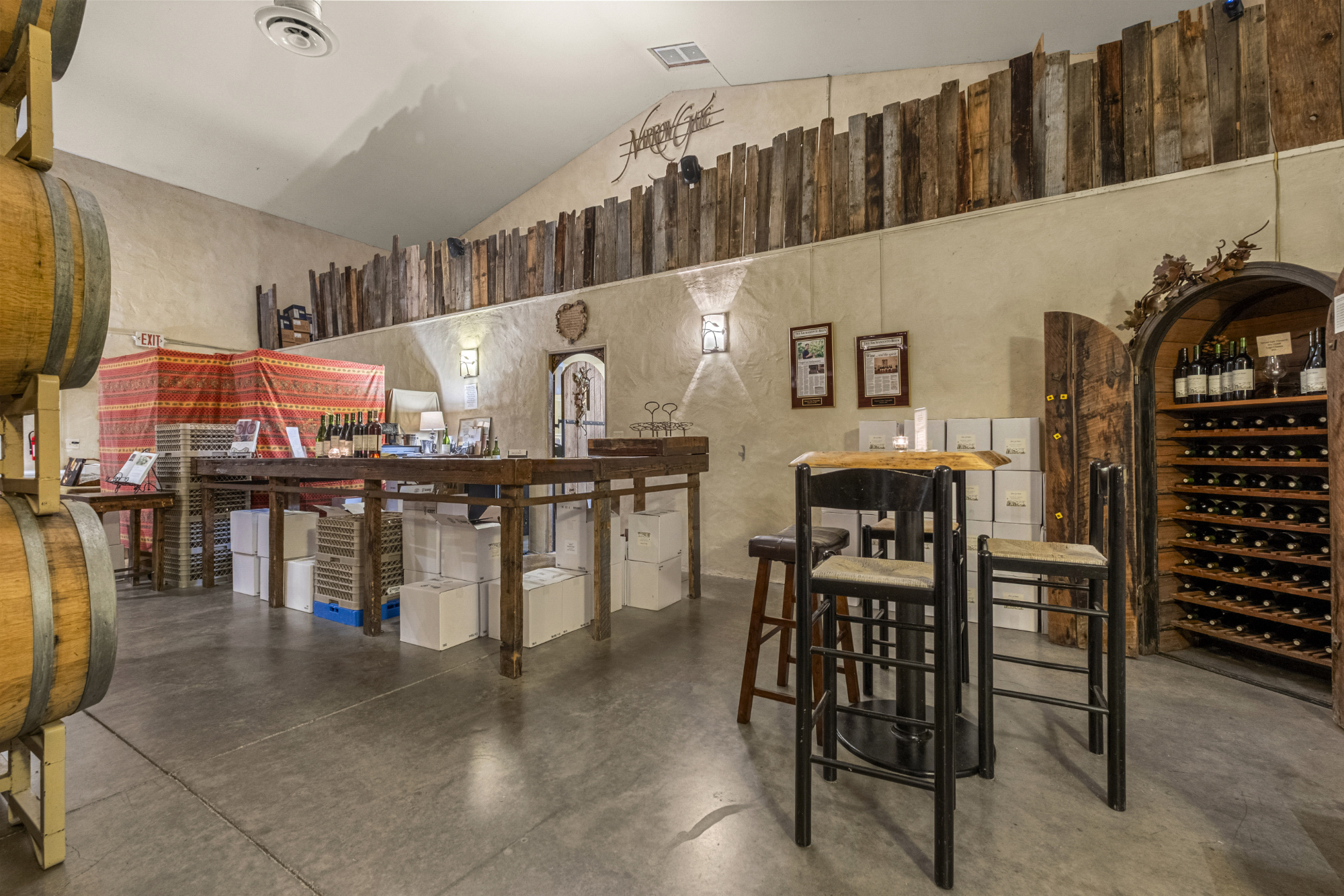 narrow-gate-winery-wine-cellar-tasting-room