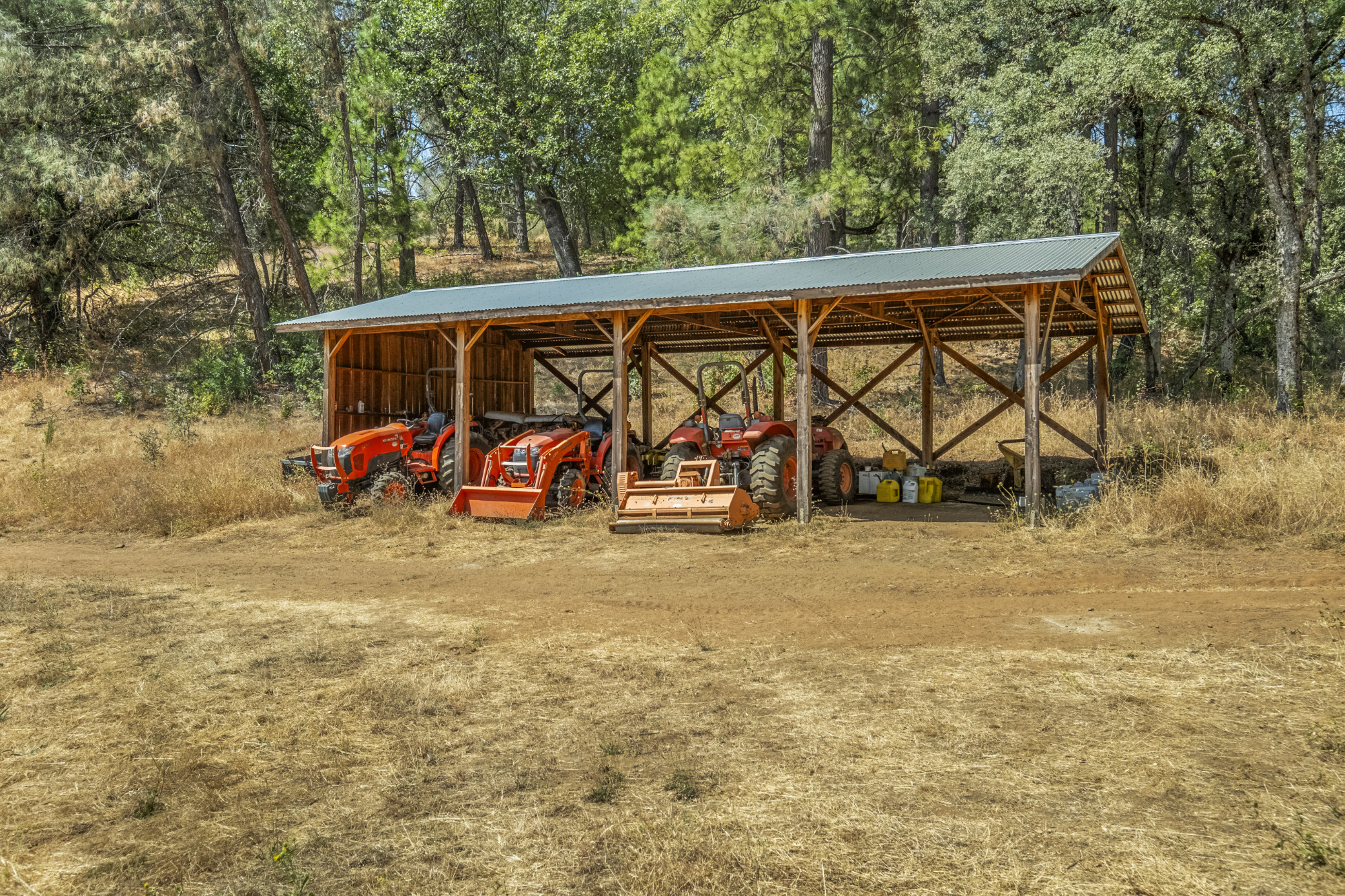 narrow-gate-certified-organic-vineyard-california